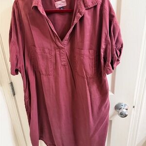 Universal Thread Women's Burgundy Tunic Top